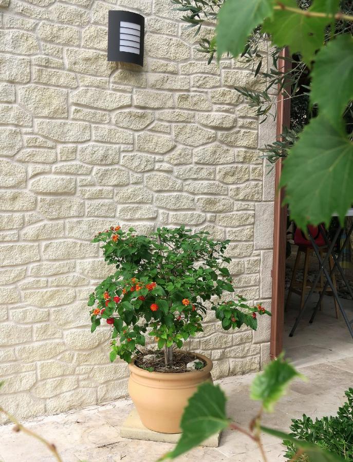 L'Atelier Bed & Breakfast Saint-Maximin  Exterior photo